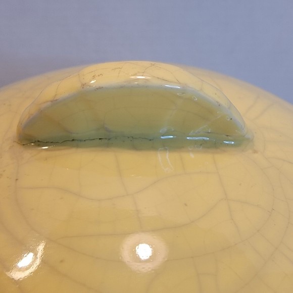 Vtg Yellow Caliente Pottery Casserole Metal Trivet Bakelite Handles - Top Issues - Picture 6 of 12